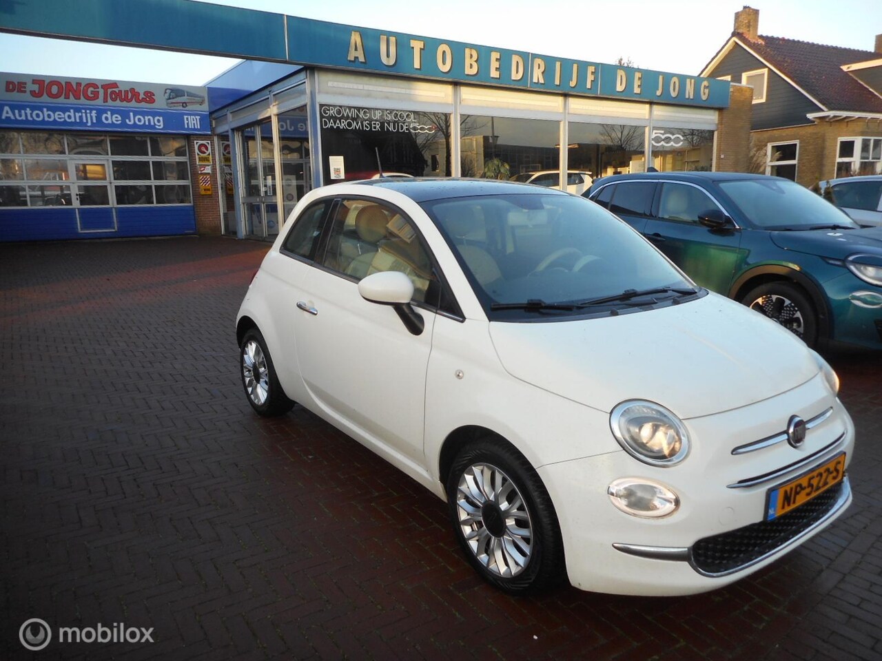 Fiat 500 - 1.2 Lounge 4-CILINDER+AIRCO+BLUETOOTH+4-SEIZOEN-BANDEN - AutoWereld.nl