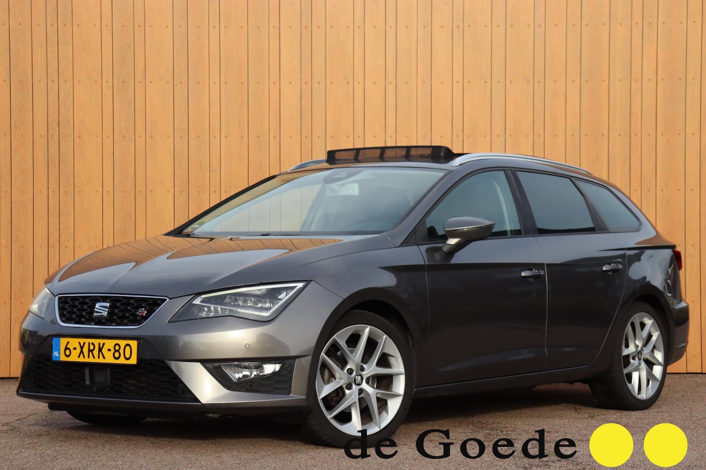 SEAT Leon ST - 1.4 TSI ACT FR Dynamic org.NL schuifdak leer/alcantara - AutoWereld.nl