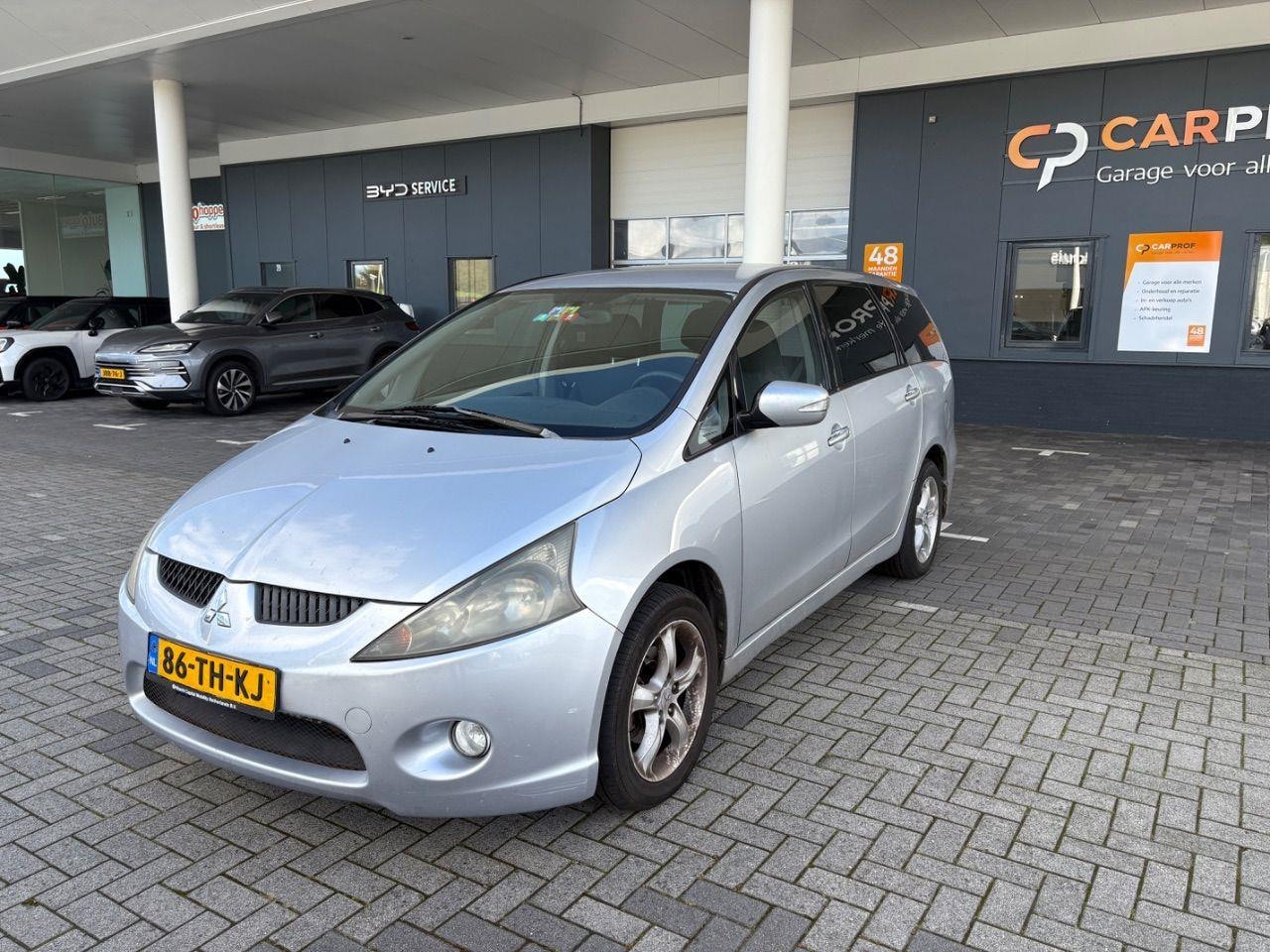 Mitsubishi Grandis - €1850,-2.4-16V Intense 7 Pers Apk 2026 - AutoWereld.nl