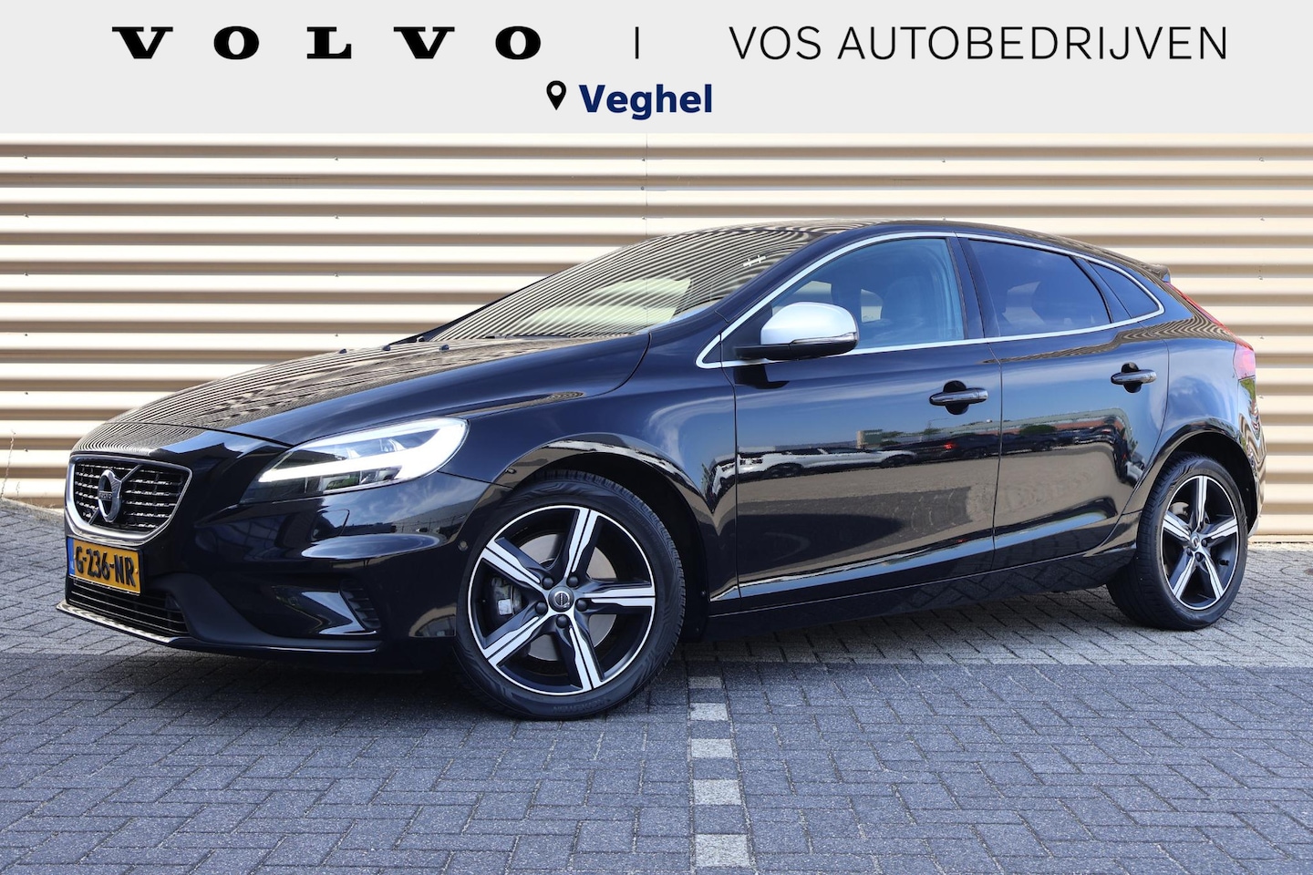 Volvo V40 - 1.5 T3 Polar+ Sport l Leder | Panoramadak | Harman Kardon - AutoWereld.nl