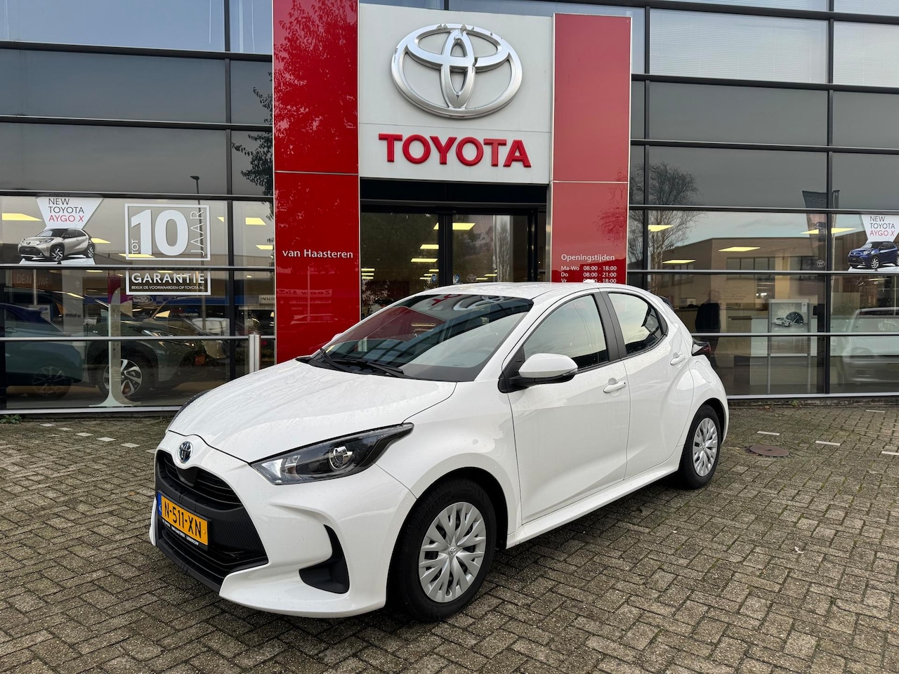 Toyota Yaris - 1.5 Hybrid 116pk CVT Active - AutoWereld.nl