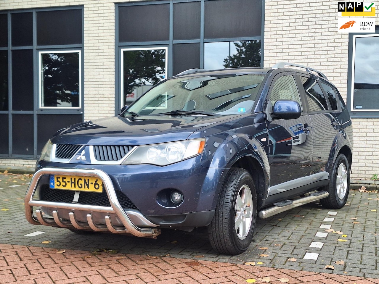 Mitsubishi Outlander - €4250,-2.4 Inspire Apk Trekhaak Airco - AutoWereld.nl