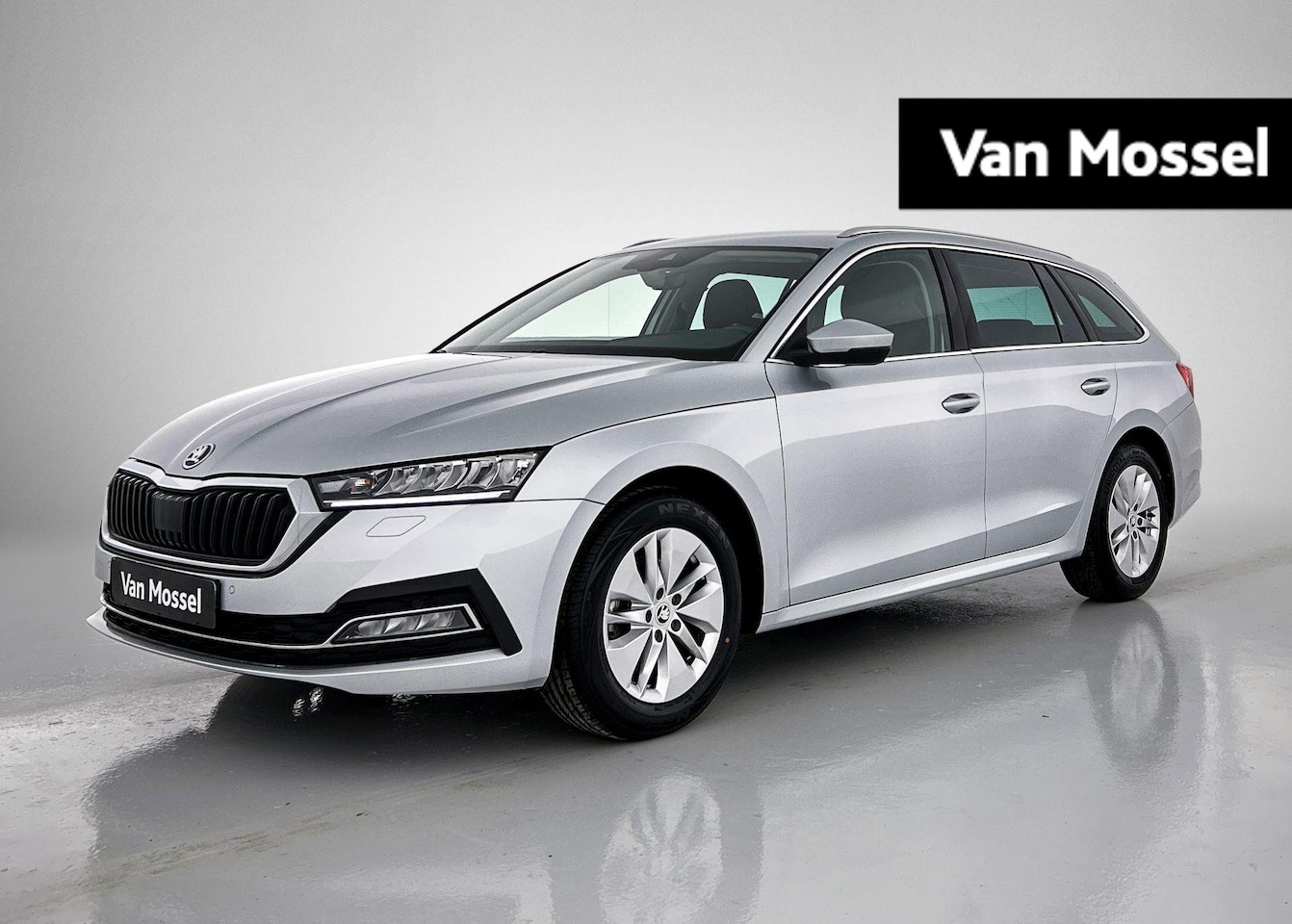 Skoda Octavia Combi - 1.0 TSI Ambition | STOELVERWARMING | ADAPTIVE CRUISECOTROL | DIGITAAL DASHBORD | APPLE CAR - AutoWereld.nl