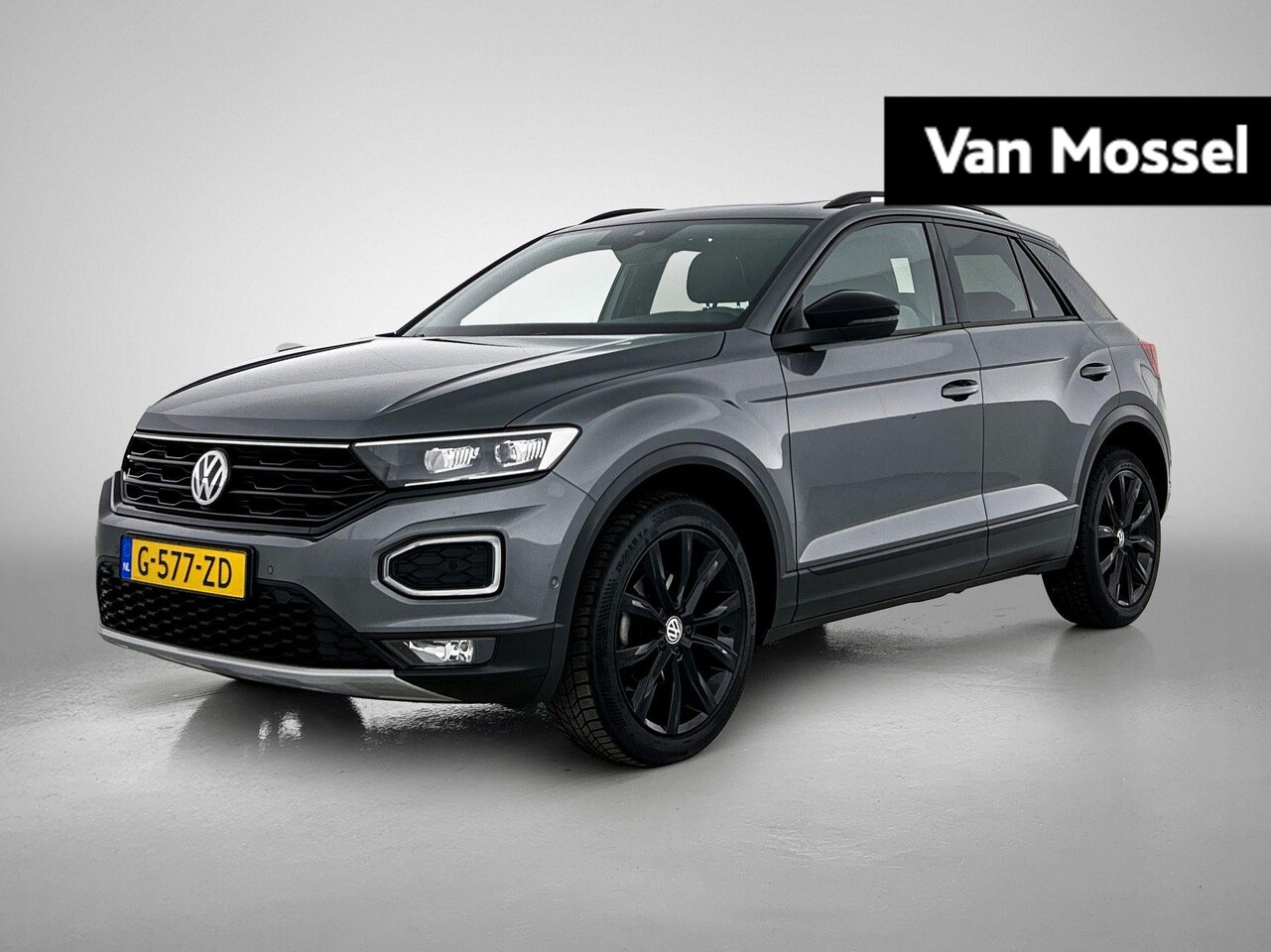 Volkswagen T-Roc - 1.5 TSI Sport | Black Style | Panorama Schuif/Kantel Dak | LED-Verlichting | Sport Interie - AutoWereld.nl