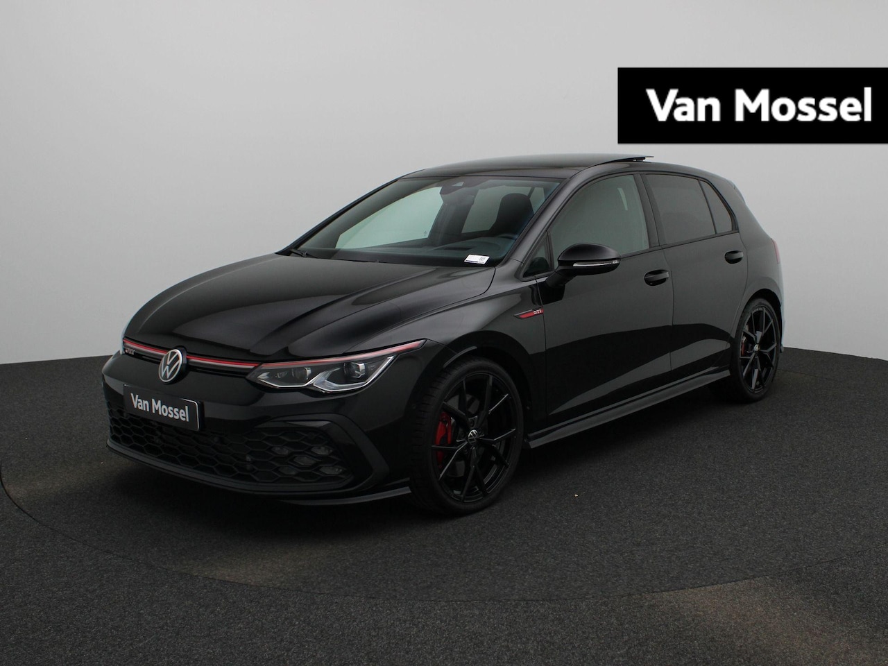 Volkswagen Golf - 2.0 TSI GTI | 245 PK | Black Pack | Panorama-schuif-/kanteldak | Head-up display | Digital - AutoWereld.nl