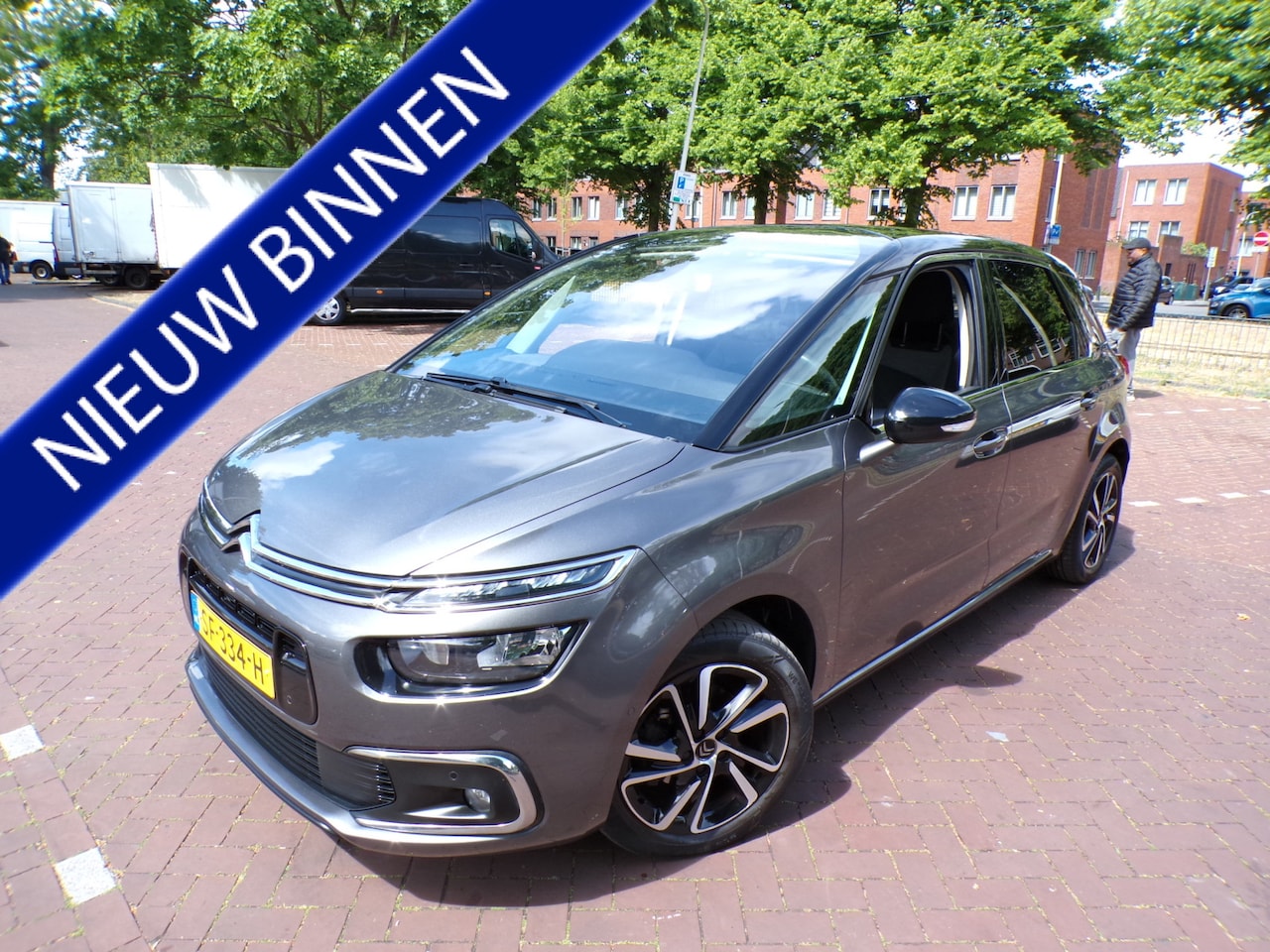 Citroën C4 Picasso - 1.2 PureTech Business 1.2 PureTech Business - AutoWereld.nl
