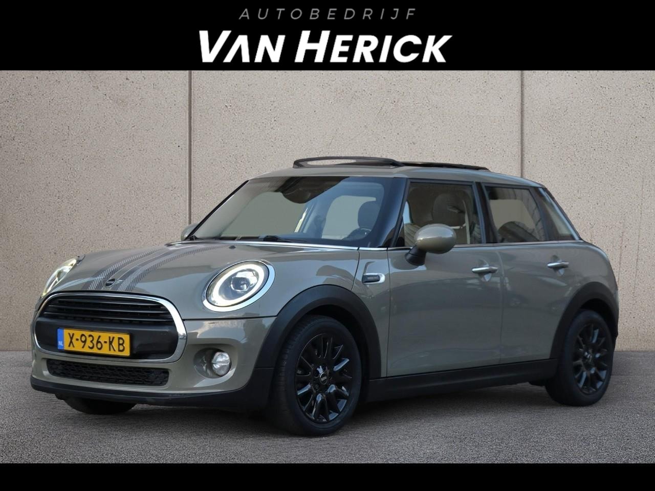 MINI One - Mini 1.5 Business Edition | Carplay | Kantel/Schuif Dak | Cruise - AutoWereld.nl