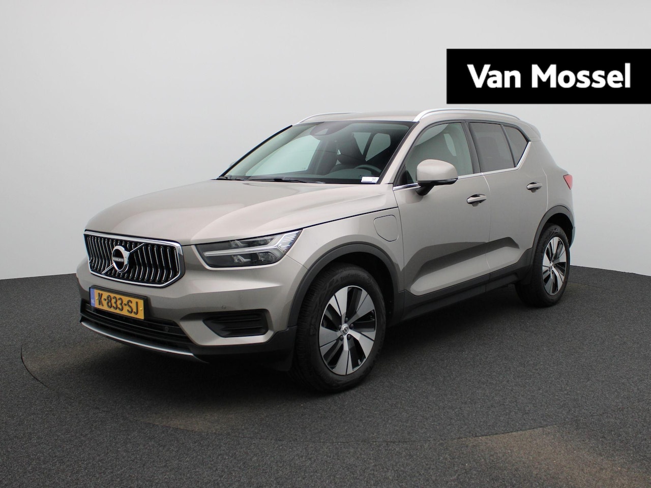 Volvo XC40 - 1.5 T4 Recharge Inscription Expression | TREKHAAK | LEER | CAMERA | STOEL-STUURWIELVERWARM - AutoWereld.nl