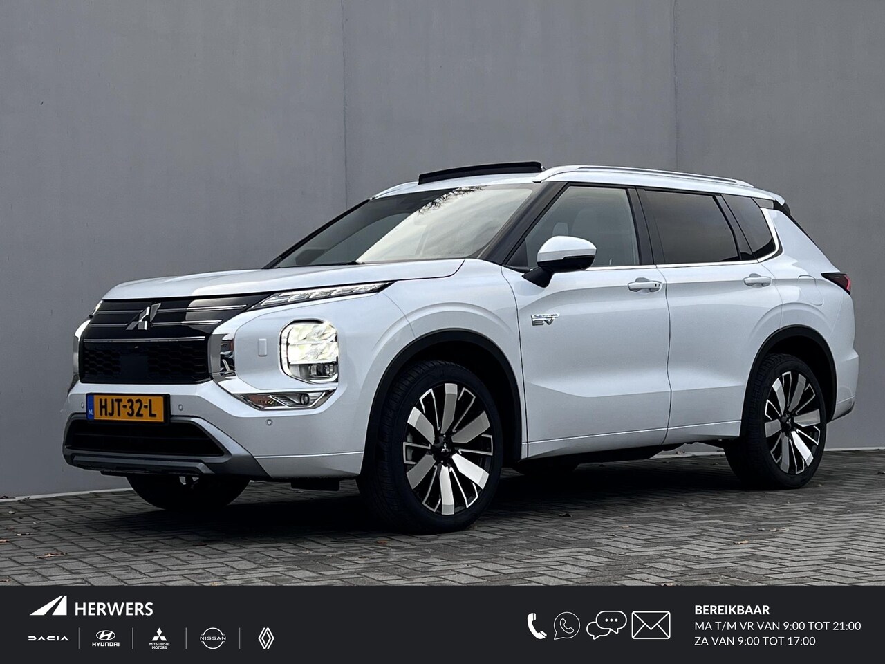 Mitsubishi Outlander - 2.4 PHEV Instyle AWD 306 pk Automaat / Fabrieksgarantie tot 04-2033 / Panorama schuifdak / - AutoWereld.nl