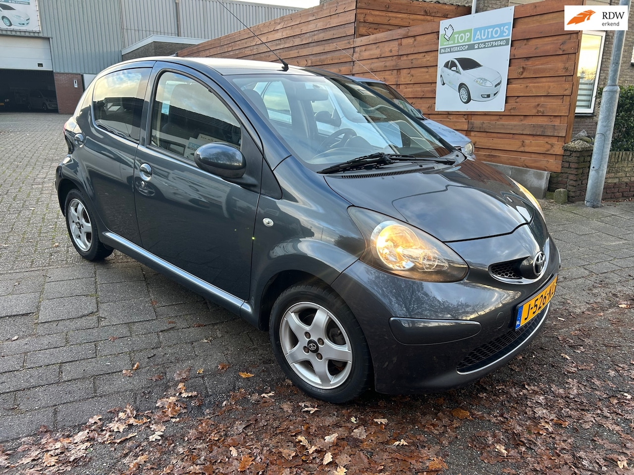 Toyota Aygo - 1.0-12V + 5deurs airco nieuwe apk zeer nette auto! - AutoWereld.nl