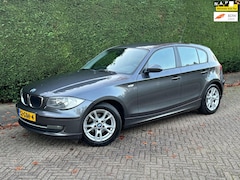 BMW 1-serie - 116i Business Line /NAVI/CRUISE/PDC/CLIMA/RIJDTSUPER/