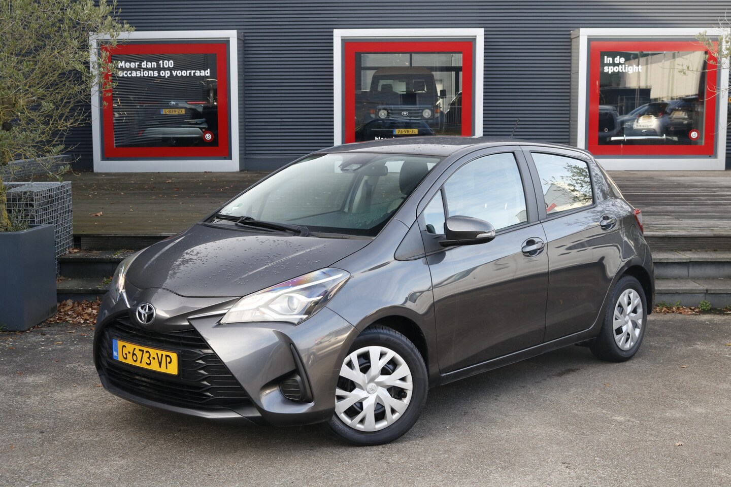 Toyota Yaris - 1.5 VVT-i Active | Trekhaak | Trekgewicht geremd 835 KG | - AutoWereld.nl