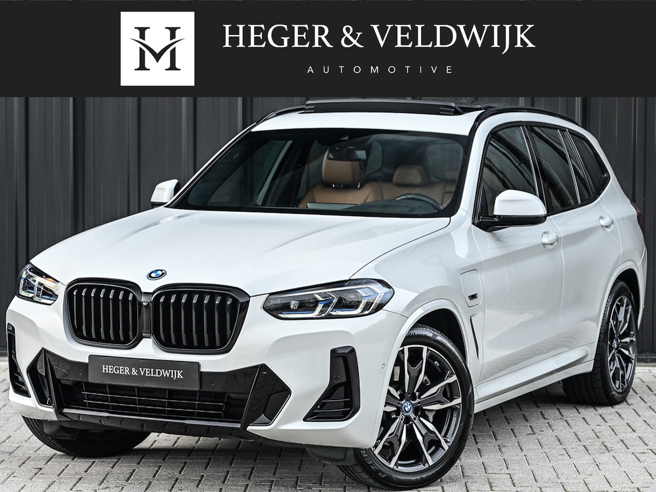 BMW X3 - xDrive30e High Executive | PANORAMADAK | HEAD-UP | CAMERA | BLIS | STOELVERWARMING | BMW L - AutoWereld.nl