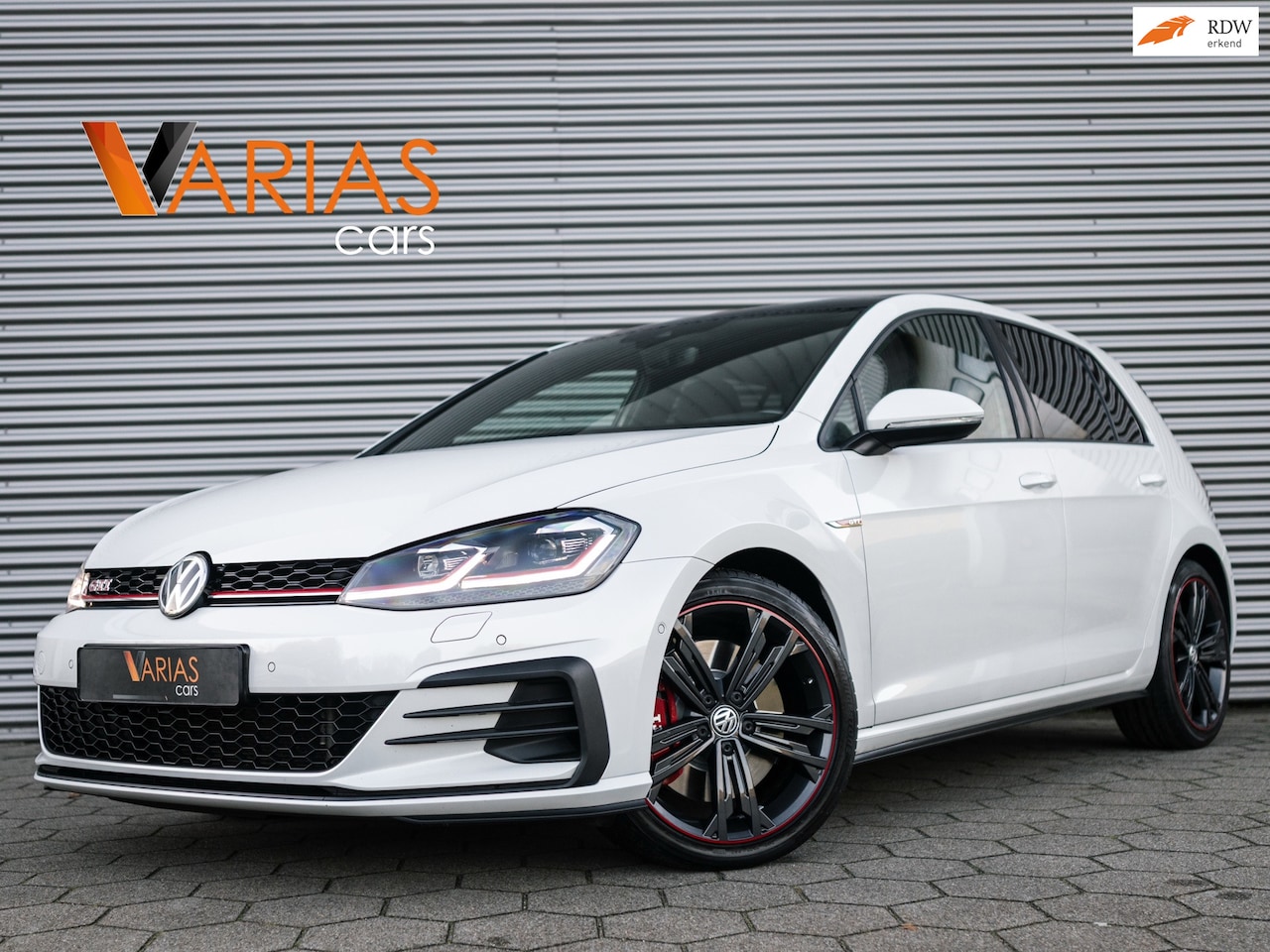 Volkswagen Golf - 2.0 TSI GTI Performance Pano DCC Camera Keyles - AutoWereld.nl