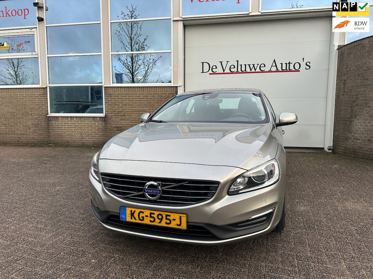 Volvo S60 - 1.5 T2 Nordic+ | BI-Xenon | Automaat |Navigatie | - AutoWereld.nl