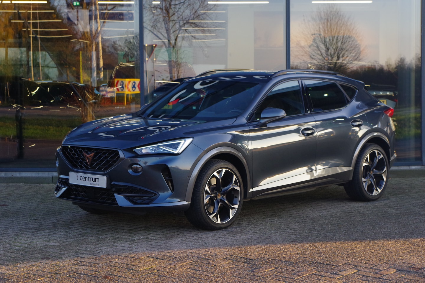 CUPRA Formentor - 1.4 e-Hybrid VZ Performance 1.4 e-Hybrid 245 PK VZ Performance, Stuur-Startknop, Kuipstoelen, Carplay - AutoWereld.nl