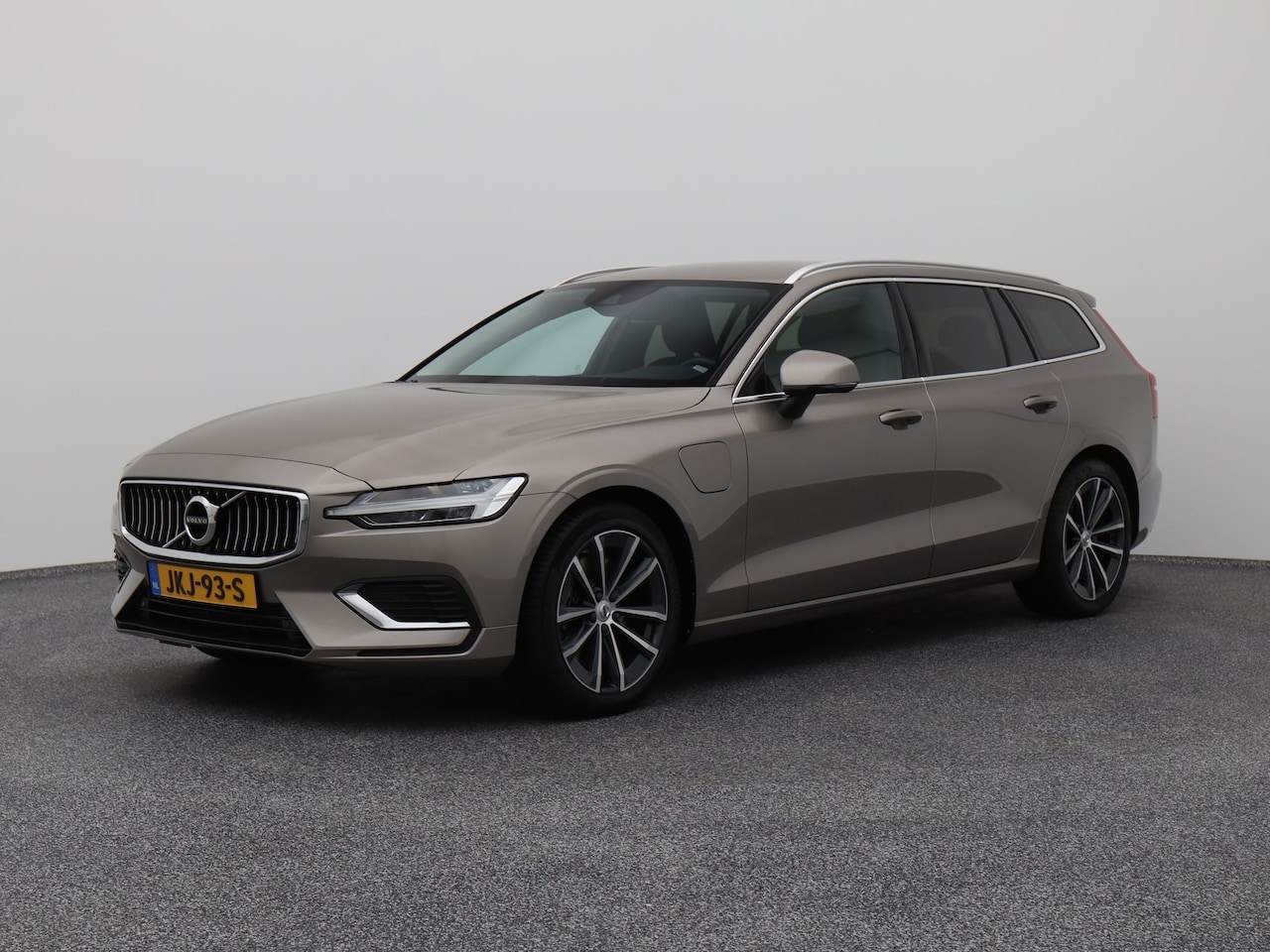 Volvo V60 - 2.0 T6 Recharge AWD Inscription Expression | CAMERA | KEYLESS | STOEL- EN STUURVERW. - AutoWereld.nl