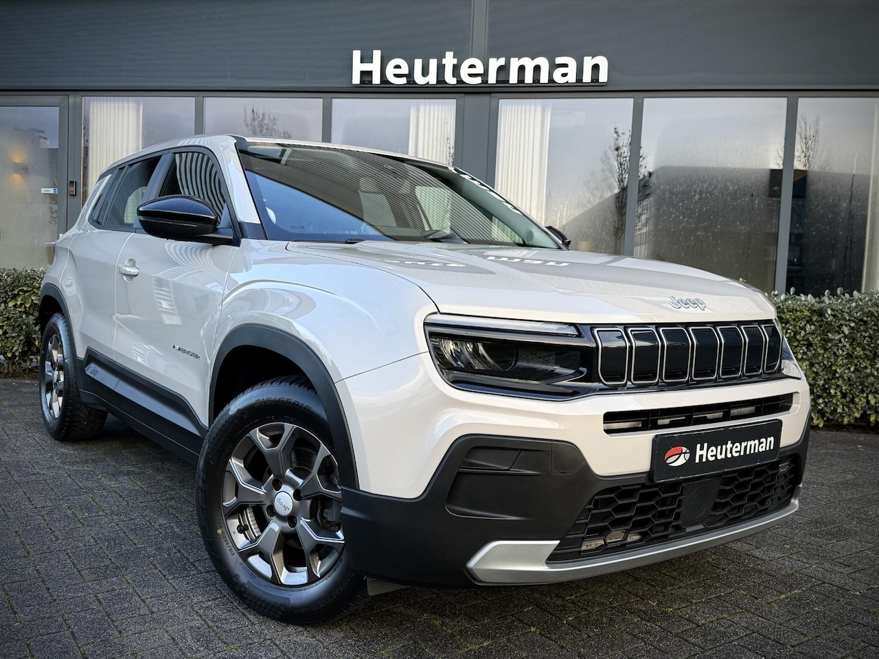 Jeep Avenger - 1.2 Altitude/ Keyless/ Camera/ Beige/ Nieuwstaat! - AutoWereld.nl