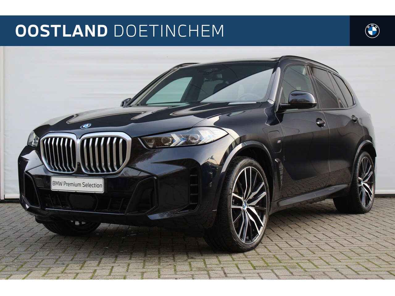 BMW X5 - xDrive50e High Executive M Sport Automaat / Panoramadak / Trekhaak / Sportstoelen / Adapti - AutoWereld.nl