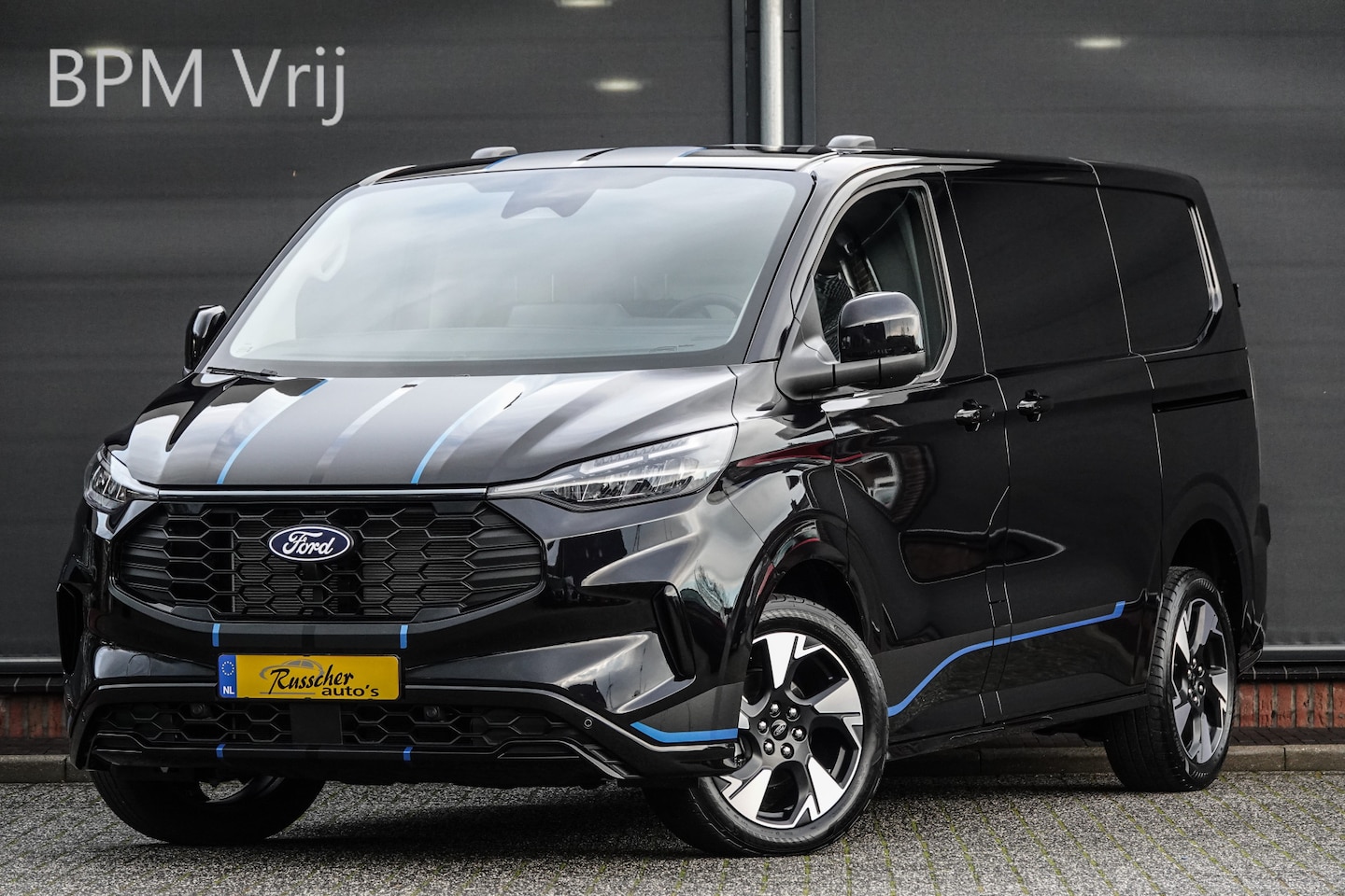 Ford Transit Custom - L1H1 170Pk Aut. | Sport | 2xSchuifdeur | Achteruitrijcamera | 19'' | Agate Black - AutoWereld.nl