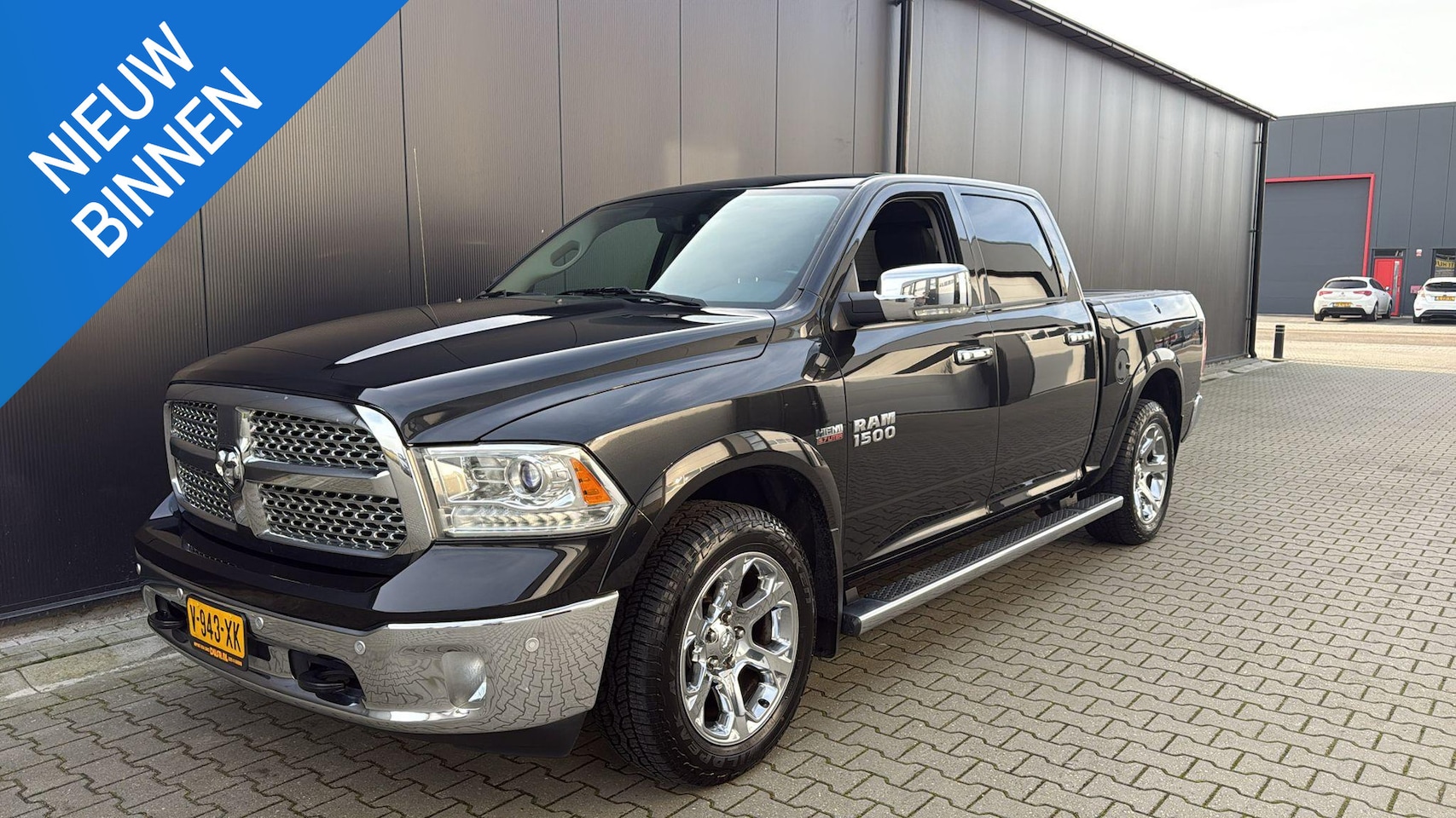 Dodge Ram 1500 - 5.7 V8 4x4 Crew Cab Laramie 5.7 V8 4x4 Crew Cab Laramie - AutoWereld.nl
