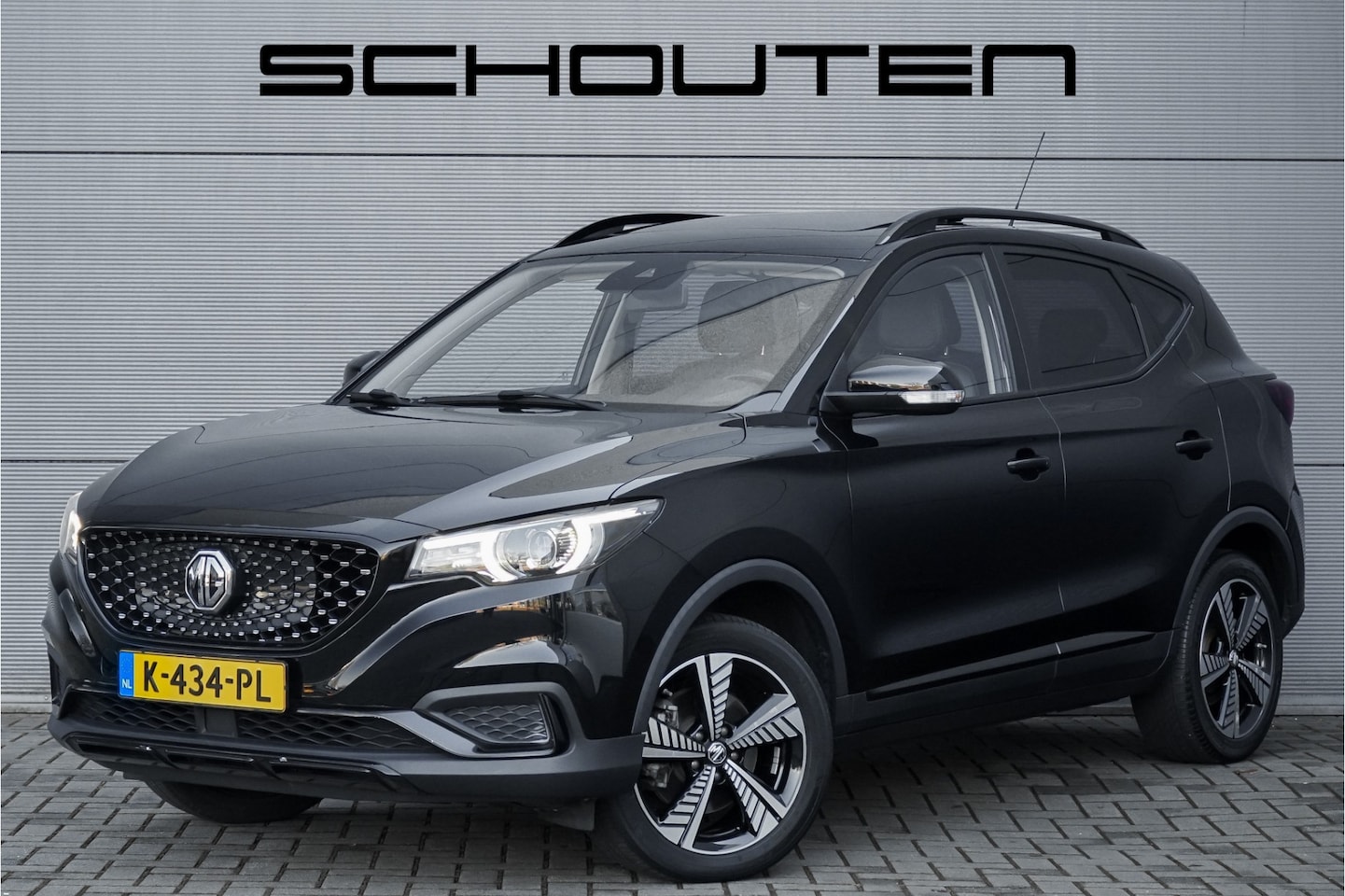 MG ZS - Luxury 45 kWh Pano ACC Leder Navi Camera - AutoWereld.nl