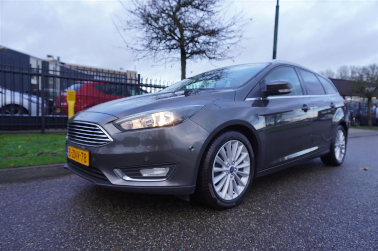 Ford Focus Wagon - 1.0 EcoBoost 125pk Titanium Clima Navi Trekhaak - AutoWereld.nl
