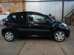 Toyota Aygo - 1.0-12V +