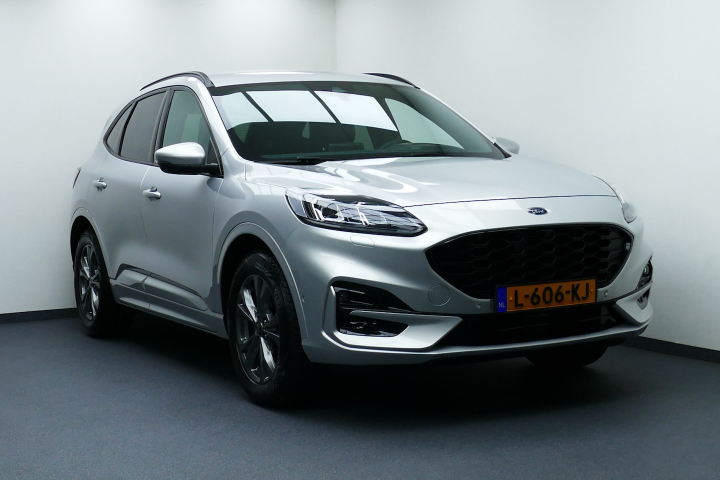 Ford Kuga - 1.5 EcoBoost ST-Line X. B&O, Head-up, Camera, Adap Cruise, Stoel&StuurVerw, 18"LMV - AutoWereld.nl
