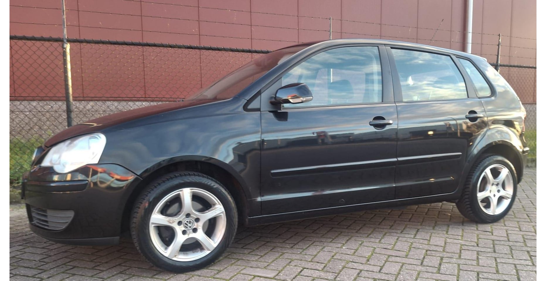 Volkswagen Polo - 1.4-16V Comfortline nieuwe apk nette auto - AutoWereld.nl
