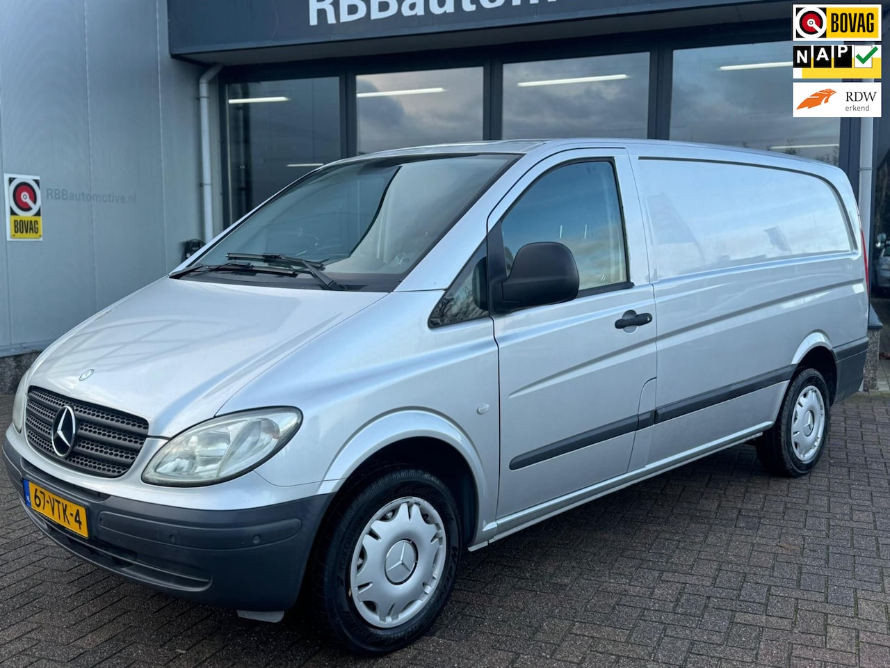 Mercedes-Benz Vito - 109 CDI 320 Lang DC Amigo luxe airco elektr- pakket cruise controle parkeersensoren parrot - AutoWereld.nl