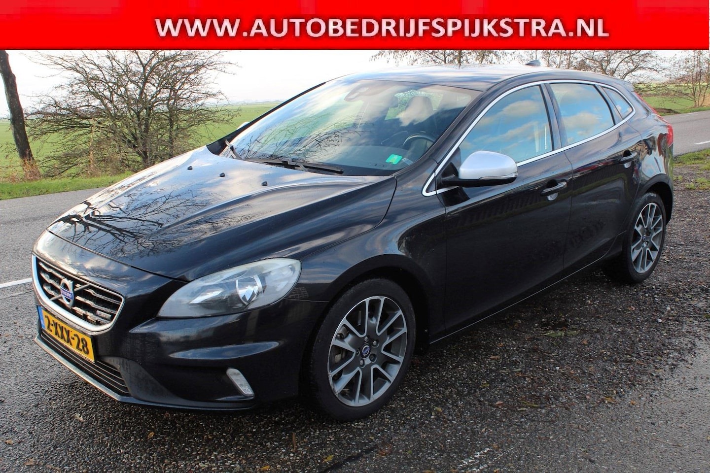 Volvo V40 - 2.0 D4 Ocean Race Business // R-DESIGN // - AutoWereld.nl