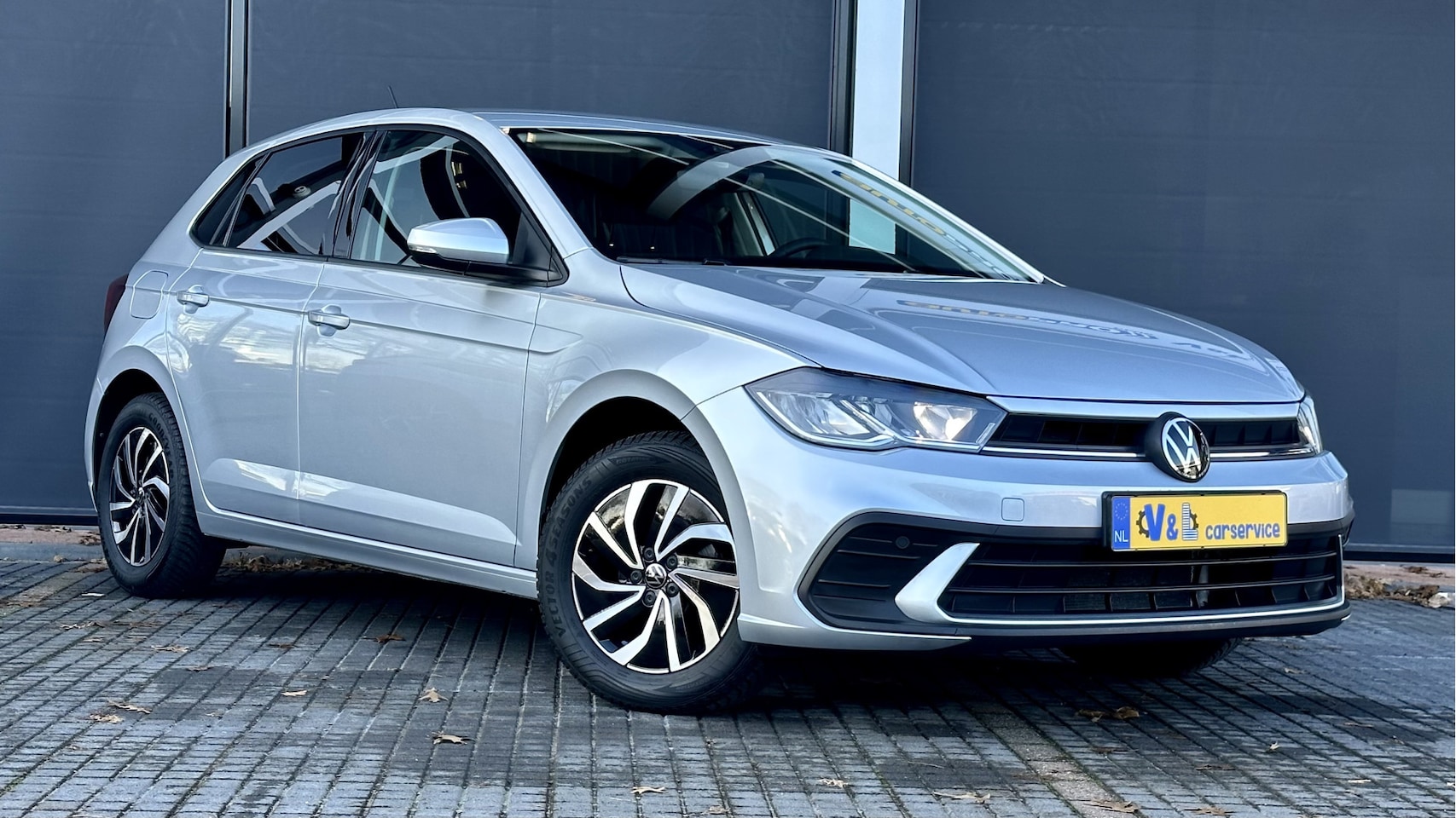 Volkswagen Polo - 1.0 TSI Life Edition / Caplay / ACC / Camera - AutoWereld.nl