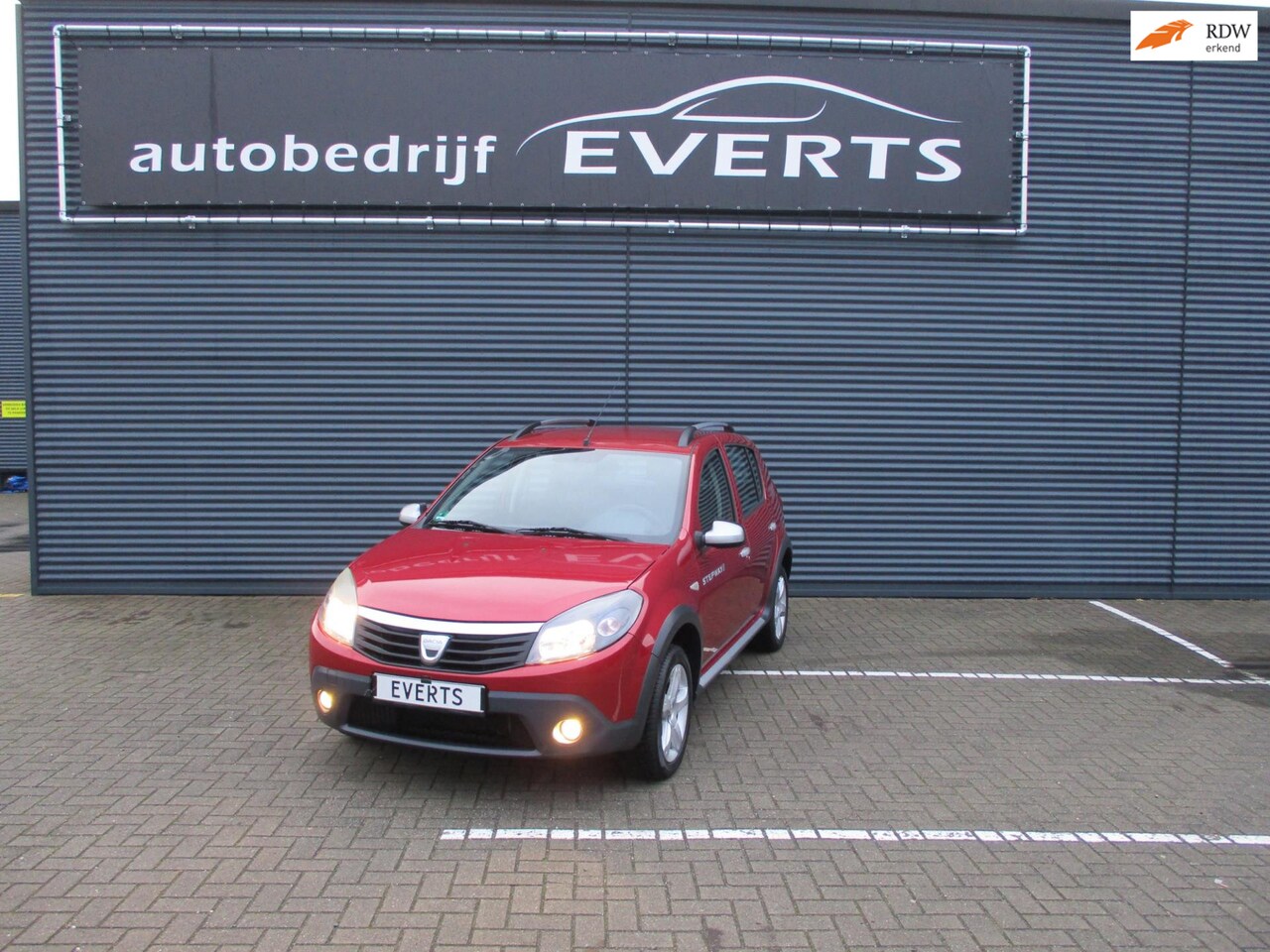 Dacia Sandero - 1.6 Ambiance Km 209071 zeer nette en goed rijdende auto nu scherpe meeneem prijs - AutoWereld.nl
