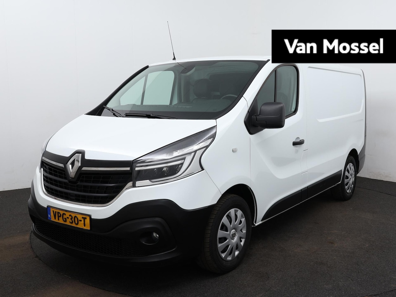 Renault Trafic - 2.0 dCi 145 T29 L1H1 Comfort Navigatie | Airco | Cruise control | Parkeersensoren - AutoWereld.nl