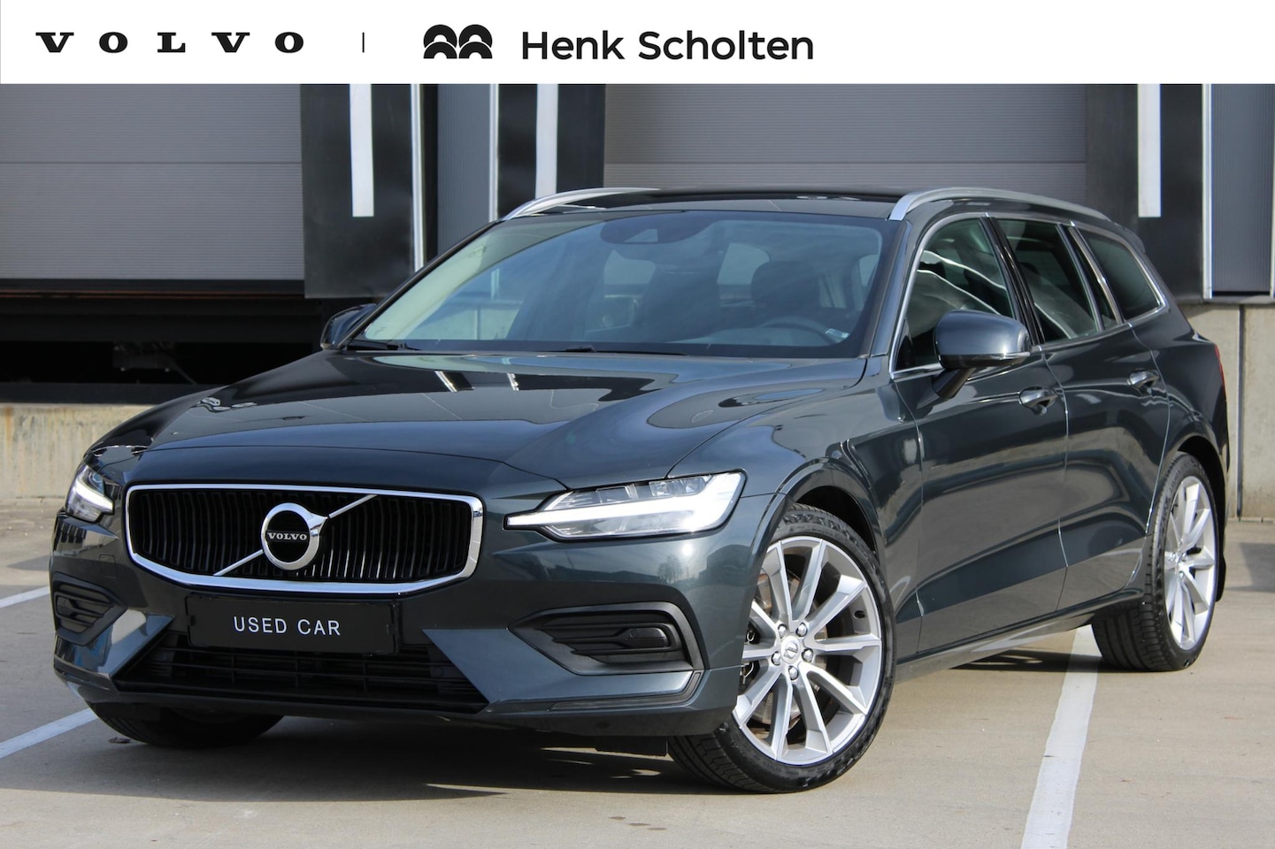 Volvo V60 - T5 Momentum | Parkeercamera | Parkeerverwarming | BLIS | Electrische wegklapbare trekhaak - AutoWereld.nl