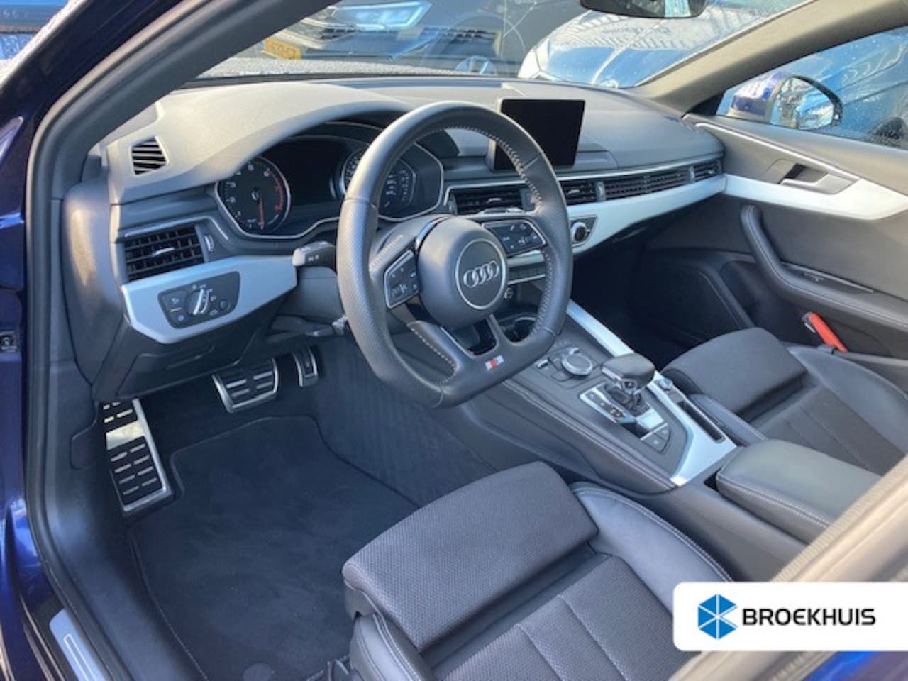 Audi A4 Avant - 40 TFSI Sport S line edition 190pk AUTO | Camera achter | Navigatie | App connect | Parkee - AutoWereld.nl