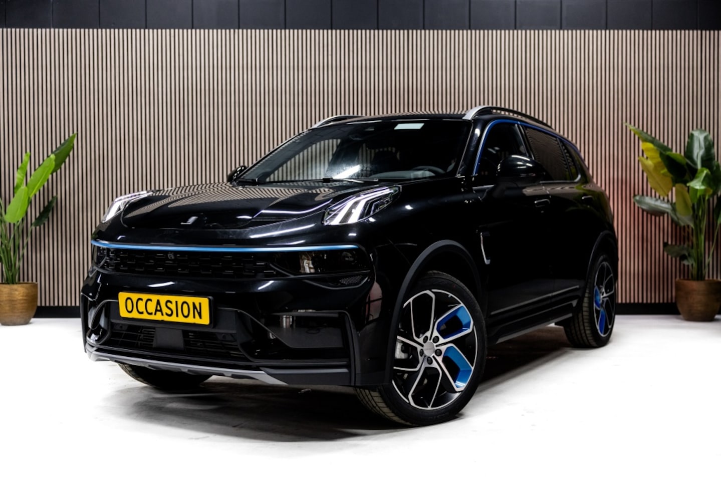 Lynk & Co 01 - 1.5 PHEV | Stuurverwarming | Zwarte hemel | Carplay | Parkeerhul - AutoWereld.nl