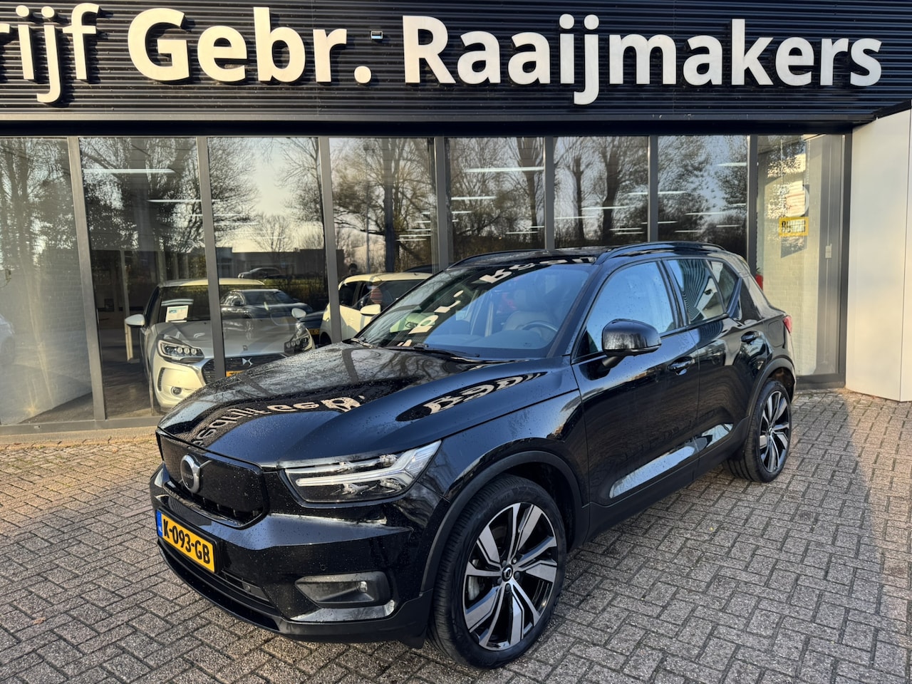Volvo XC40 - Recharge P8 AWD R-Design*92%SOH*Panoramadak* - AutoWereld.nl