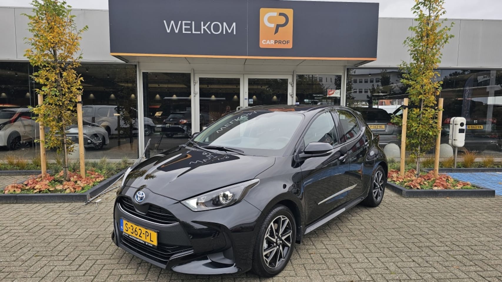 Toyota Yaris - 1.5 Hybride Active NLauto | All-in | Dealeronderhouden - AutoWereld.nl