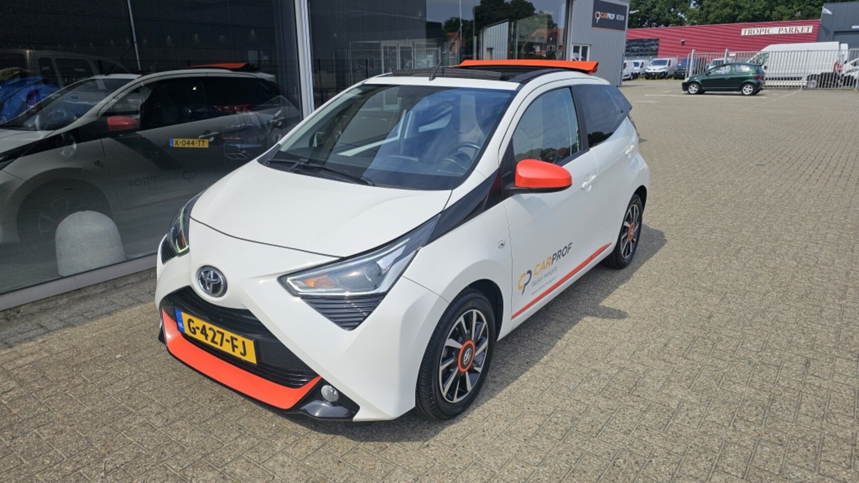 Toyota Aygo - 1.0 x-otic NLauto | All-in | dealeronderhouden - AutoWereld.nl