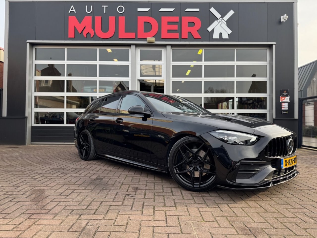 Mercedes-Benz C-klasse - 300 E AMG LINE / MASSAGE / PANO / STOELVERW.+VERKOELING / TREKHAAK / BTW! - AutoWereld.nl