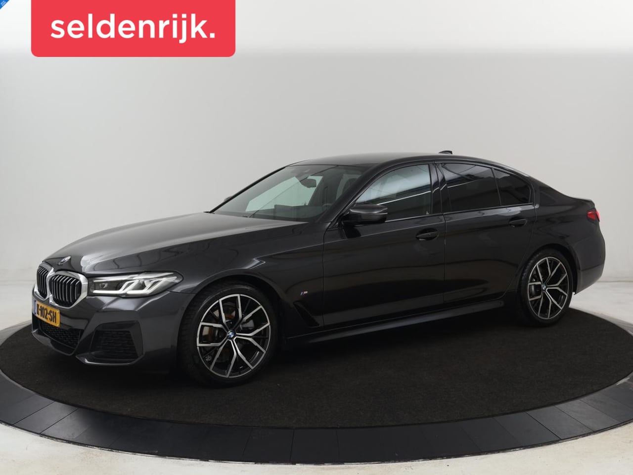 BMW 5-serie - 520i M Sport | Leder | Stoelverwarming | Carplay | 19'' | Sportstoelen | Live Cockpit | Na - AutoWereld.nl