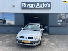 Renault Mégane - Megane 1.6-16V PRIV.LUXE - Lees tekst