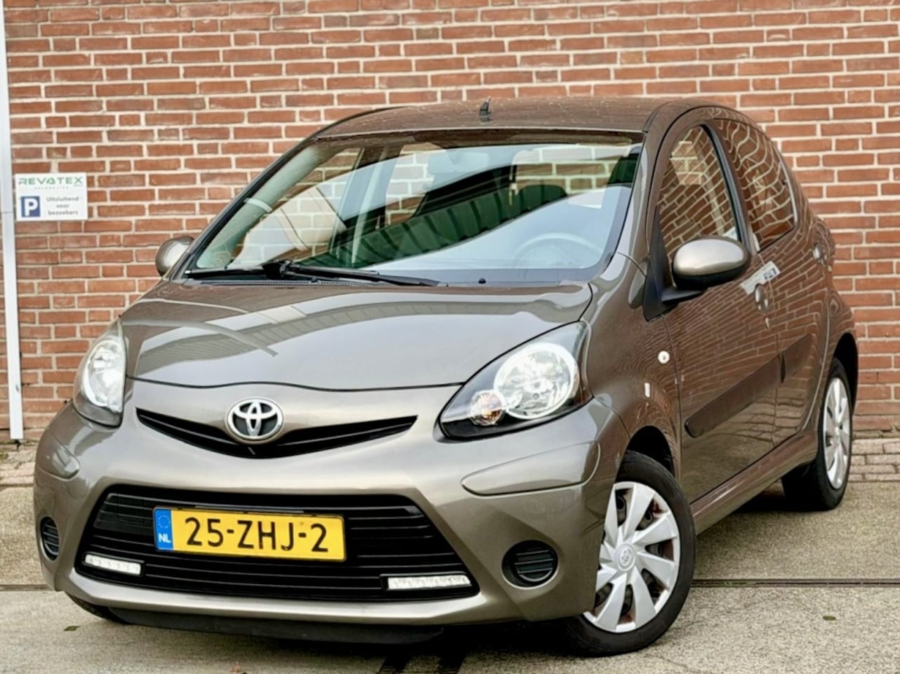 Toyota Aygo - 1.0 VVT-i Aspiration 1.0 VVT-i Aspiration - AutoWereld.nl