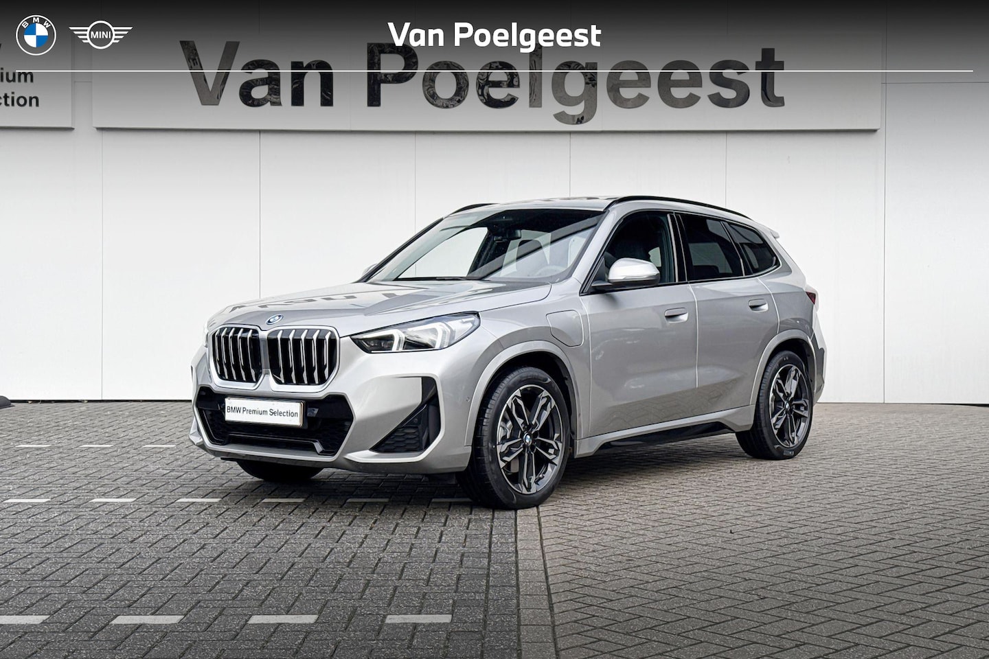 BMW X1 - xDrive25e Travel Pack | Premium Pack | Panoramadak - AutoWereld.nl