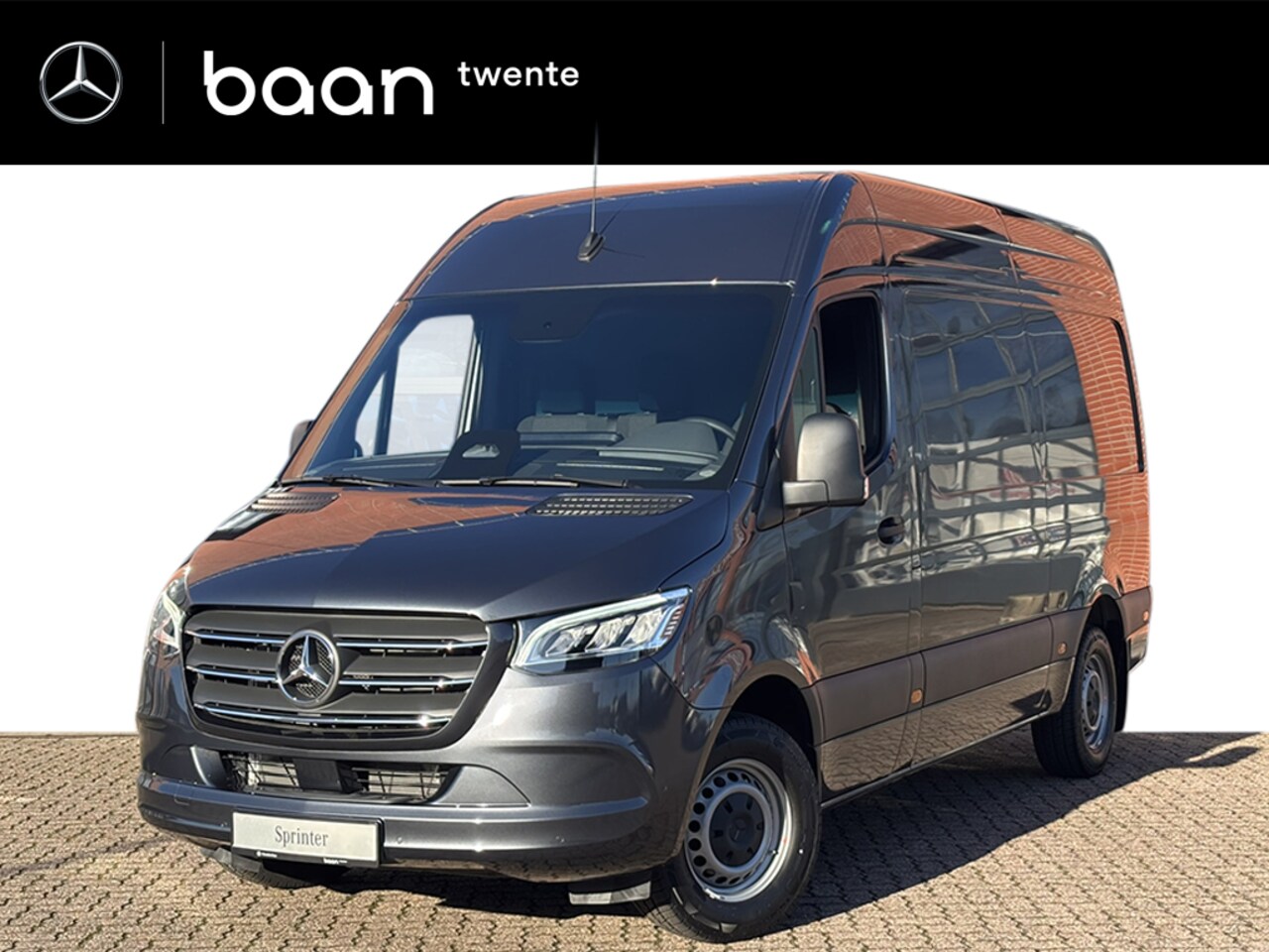 Mercedes-Benz Sprinter - 317 CDI L2 Select I LED I 3.5t AHW I Distronic - AutoWereld.nl