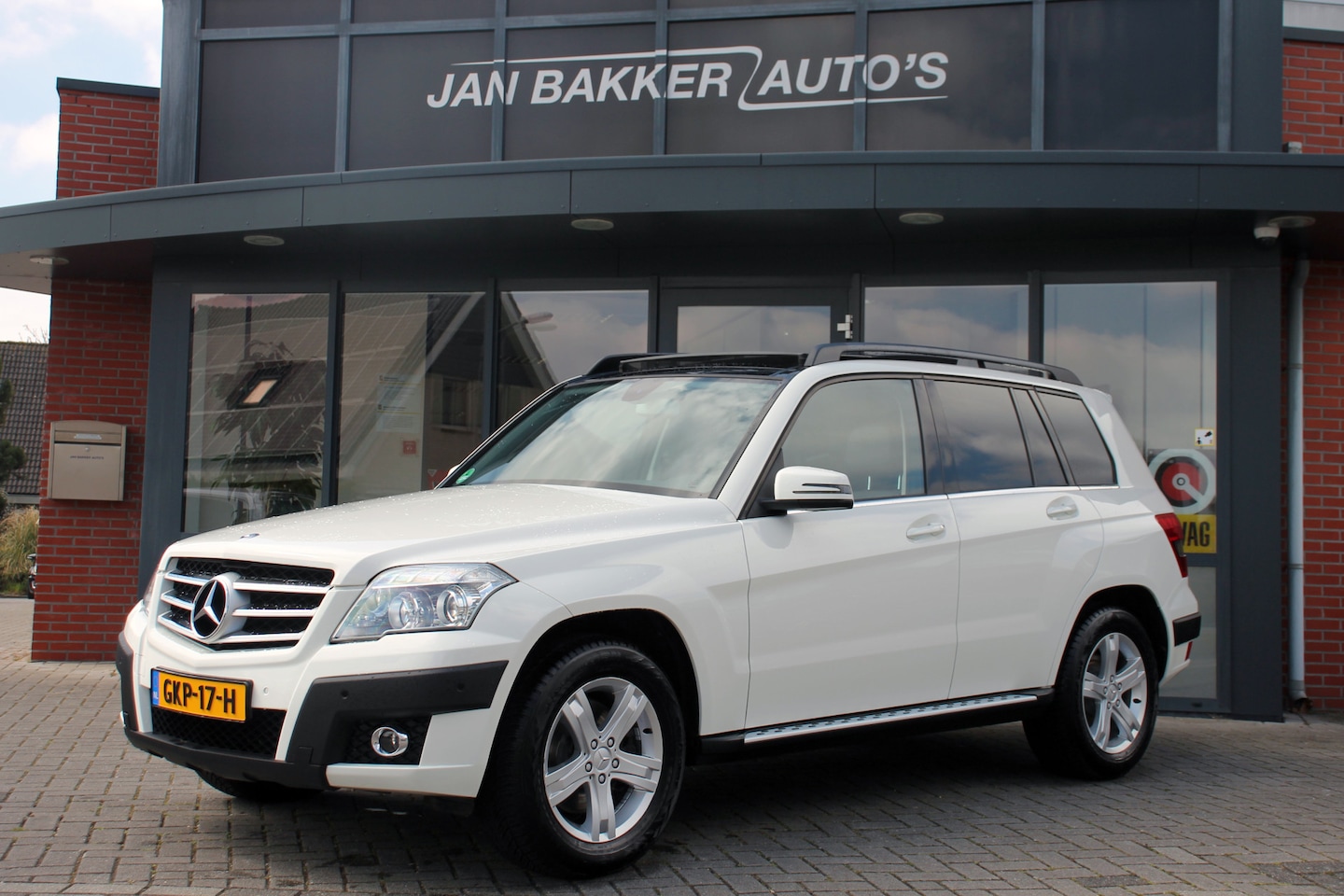 Mercedes-Benz GLK-klasse - 280 4-Matic ✅ Carplay ✅ Dealer onderhouden ✅ Panodak ✅ Trekhaak ✅ - AutoWereld.nl
