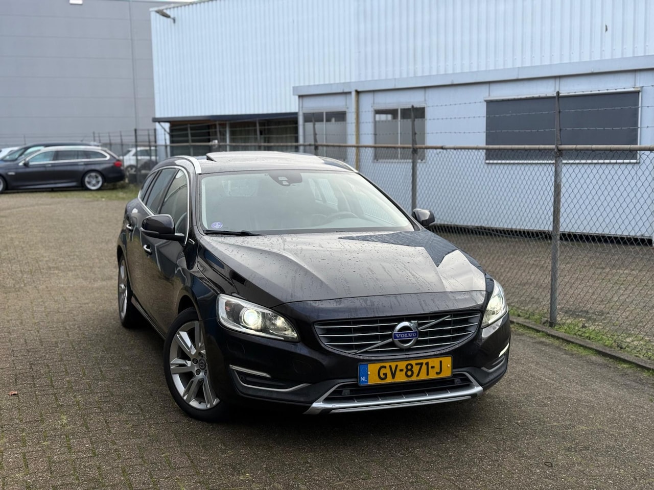 Volvo V60 - 2.4 D6 Twin Engine Summum (bj 2015) EURO6|XENON|LEER|VOL - AutoWereld.nl
