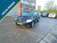 Toyota Auris - 1.6-16V Dynamic Bns